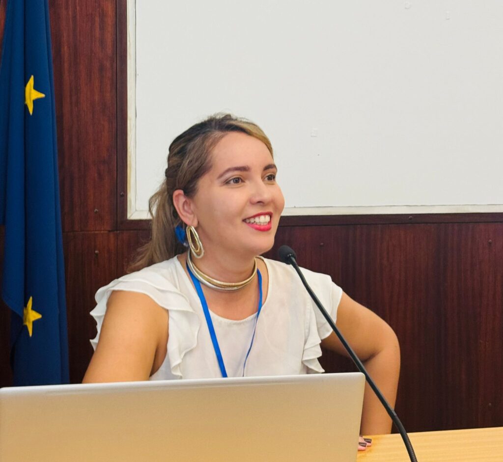 luiza-conferencia-de-perto.jpeg